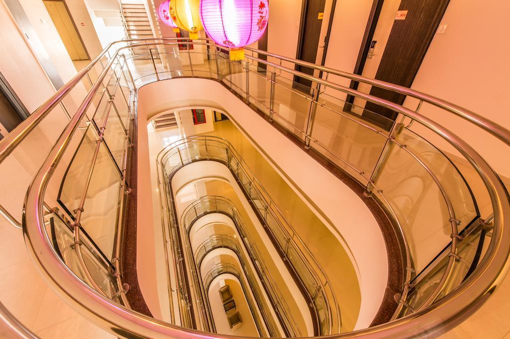 Plaza Hotel Trichy Tiruchirappalli Rom bilde